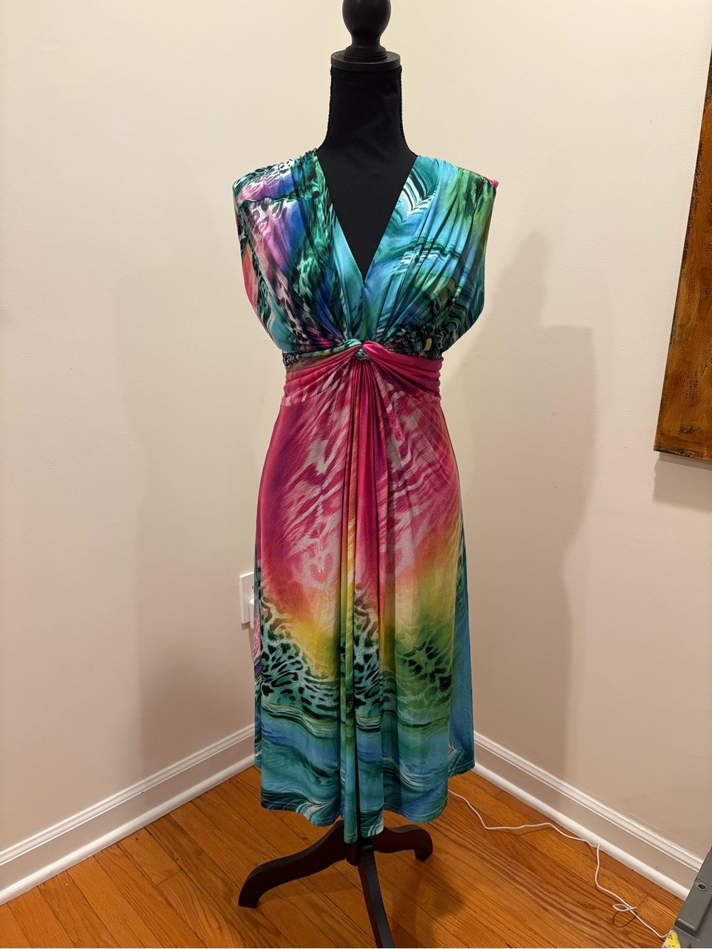 Sleeveless Multicolor V-Neck Midi Dress with Knot Waist